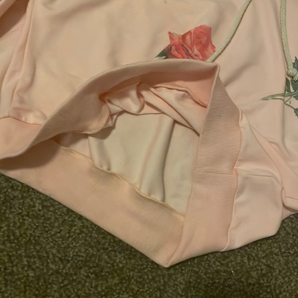 pink floral cropped hoodie - Picture 2 of 3